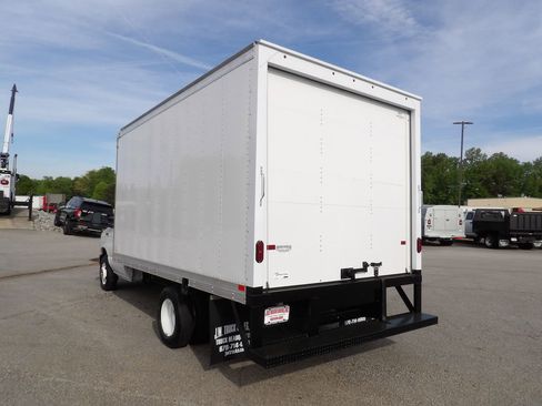 Used 2024 Ford E-350 and Econoline 350 Super Duty w/ Driver's Safety Package image 5