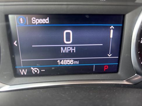 Used 2024 GMC Terrain SLE image 24