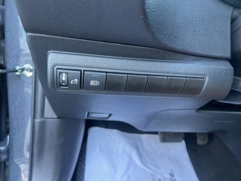 Used 2024 Toyota Corolla LE FWD image 29