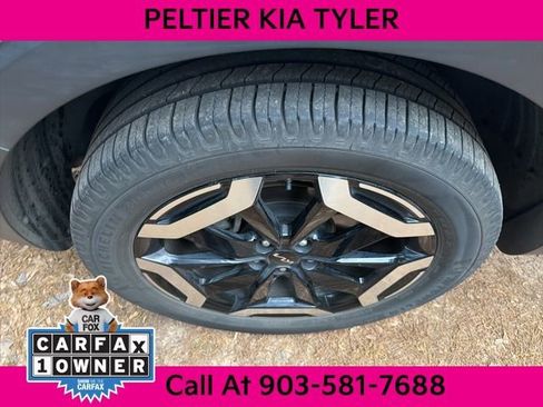 Used 2024 Kia Telluride S w/ S Sunroof Package image 14