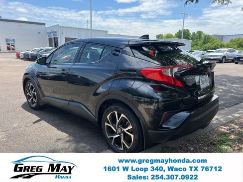 Used 2019 Toyota C-HR Limited FWD image 5