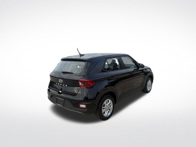 Used 2026 Hyundai Venue SE FWD image 3