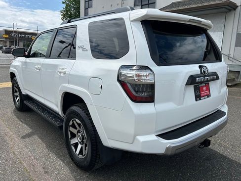 Certified 2024 Toyota 4Runner TRD Off-Road Premium AWD/4WD image 7