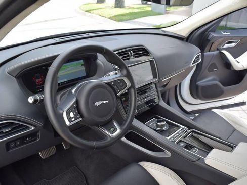 Used 2019 Jaguar F-PACE R-Sport AWD/4WD image 45