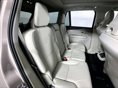 Used 2023 Volvo XC90 B6 Plus AWD/4WD image 28