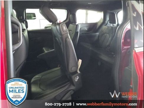 New 2026 Chrysler Pacifica Select image 13