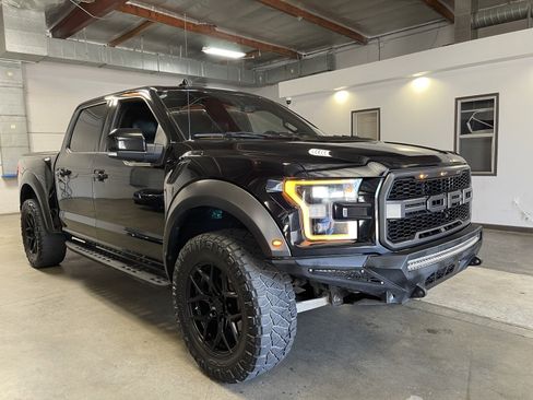 Used 2019 Ford F150 Raptor w/ Equipment Group 802A Luxury image 2