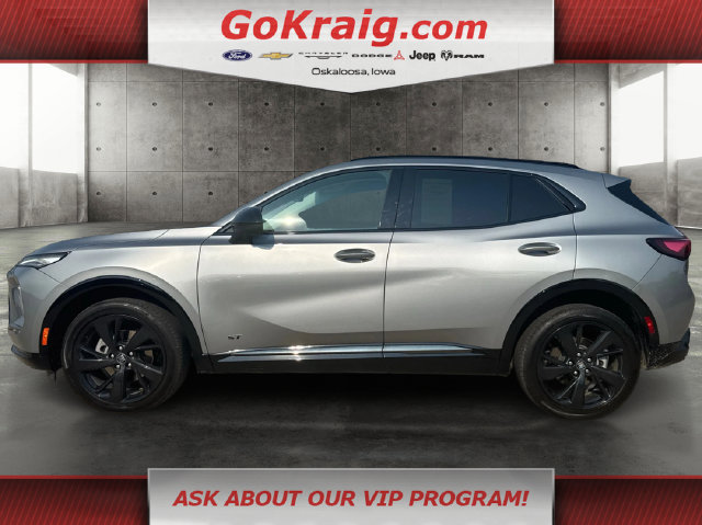 Used 2025 Buick Envision Sport Touring AWD/4WD image 8
