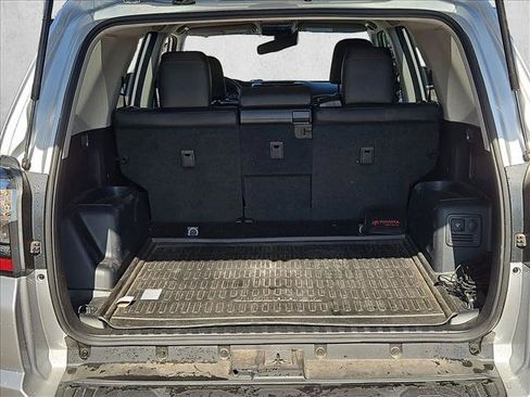 Used 2024 Toyota 4Runner TRD Off-Road Premium AWD/4WD image 6