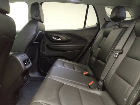 Used 2022 GMC Terrain SLT w/ Infotainment Package II AWD/4WD image 18