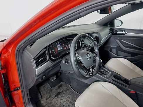Used 2019 Volkswagen Jetta R-Line FWD image 9