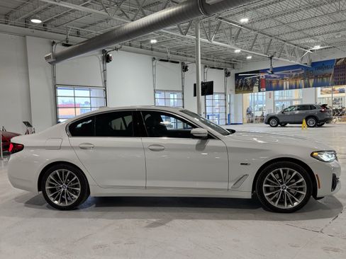 Used 2023 BMW 530e xDrive 530e xDrive w/ Premium Package image 17