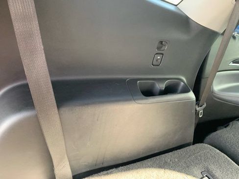 Used 2020 Buick Enclave Essence FWD image 25