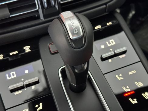 New 2026 Porsche Macan S image 26