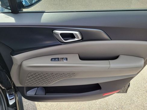 New 2026 Kia Carnival FWD image 10