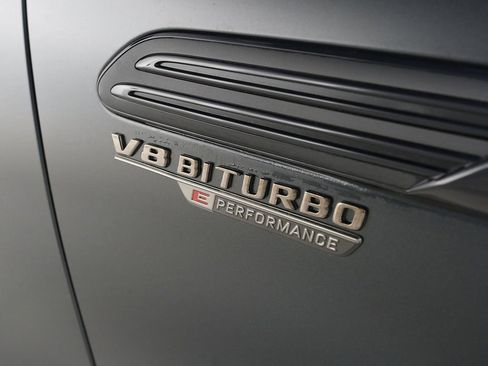 Used 2024 Mercedes-Benz SL 63 AMG S e Performance 4MATIC w/ Manufactur Interior Package image 13