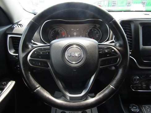 Used 2019 Jeep Cherokee Latitude Plus w/ Comfort/Convenience Group AWD/4WD image 14