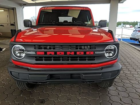 Used 2023 Ford Bronco 4-Door AWD/4WD image 2