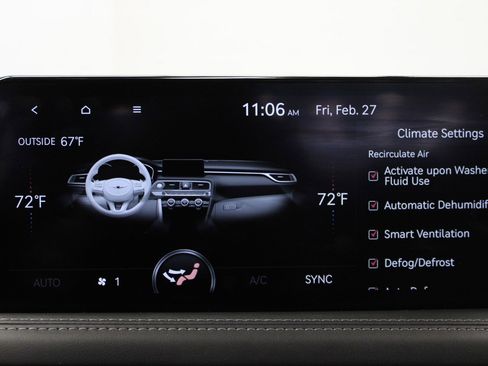 Used 2023 Genesis G70 2.0T image 29