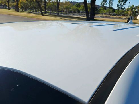 Used 2020 Kia Sedona LX image 10