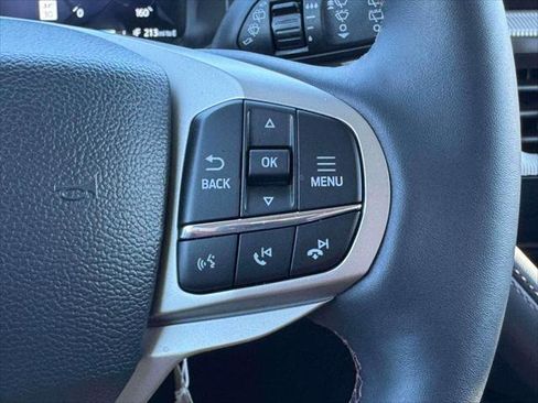 Used 2025 Ford Explorer Active w/ Active Comfort Package image 22
