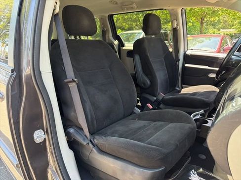 Used 2017 Dodge Grand Caravan SE w/ Power Window Group FWD image 10