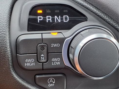 New 2026 RAM 1500 Express AWD/4WD image 13