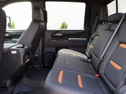 New 2026 GMC Sierra 2500 AT4 w/ AT4 Premium Plus Package AWD/4WD image 17