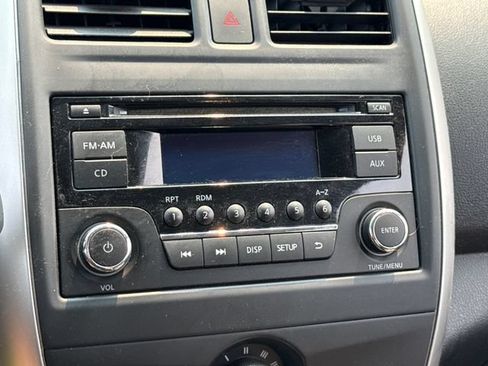Used 2015 Nissan Versa SV FWD image 29