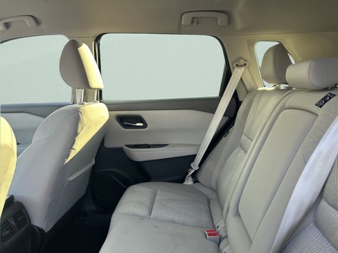 Used 2025 Nissan Rogue SV AWD/4WD image 28
