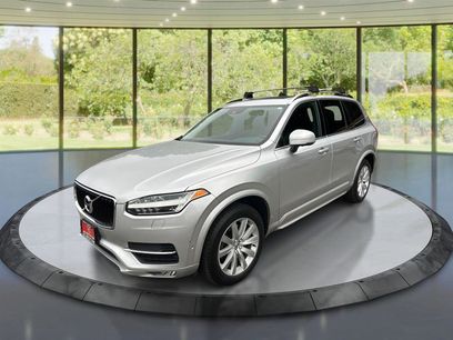Used 2016 Volvo XC90 T6 Momentum