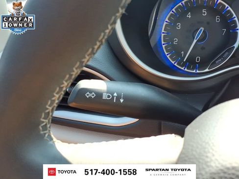 Used 2024 Chrysler Pacifica Touring-L FWD image 24