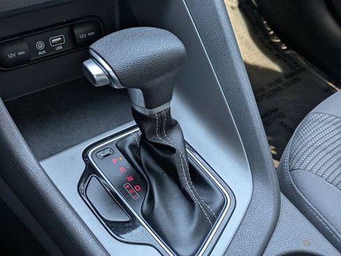 Used 2019 Kia Niro LX FWD image 12
