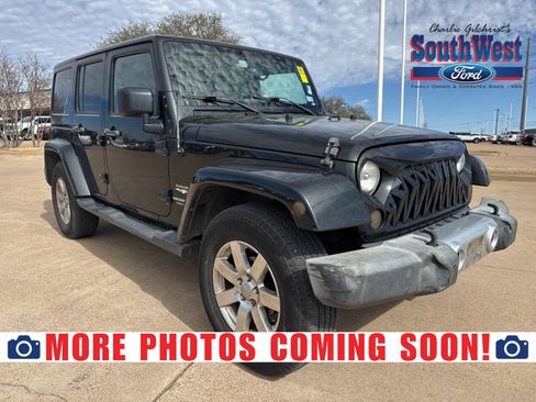 Used 2015 Jeep Wrangler Unlimited Sahara w/ Connectivity Group image 1