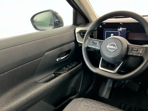 New 2025 Nissan Kicks SV w/ SV Premium Package image 11