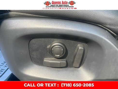 Used 2017 Land Rover Range Rover Sport SE image 23