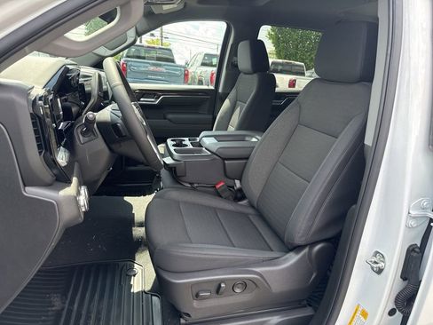 New 2025 GMC Sierra 1500 Elevation image 10