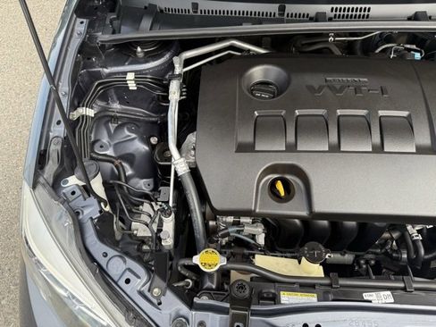 Used 2017 Toyota Corolla SE image 26