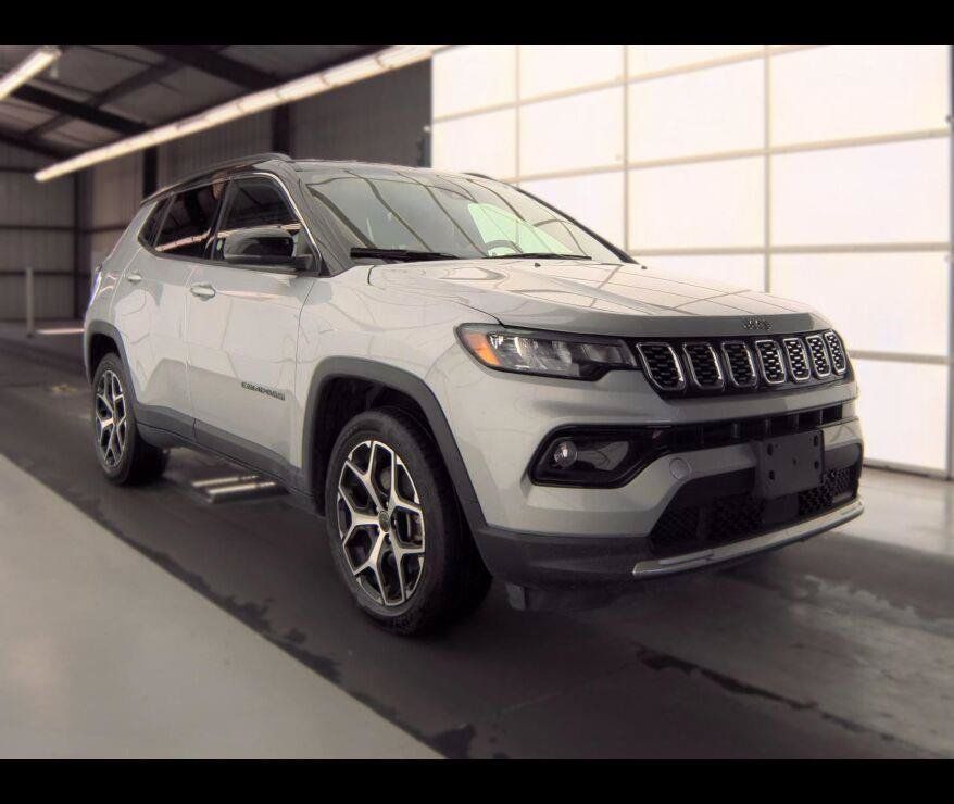 Used 2025 Jeep Compass Limited AWD/4WD image 1