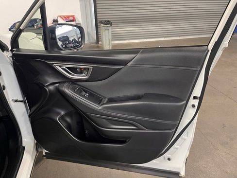 Used 2020 Subaru Forester Premium image 12