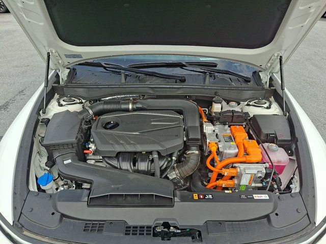 Certified 2025 Hyundai Sonata Limited FWD image 29