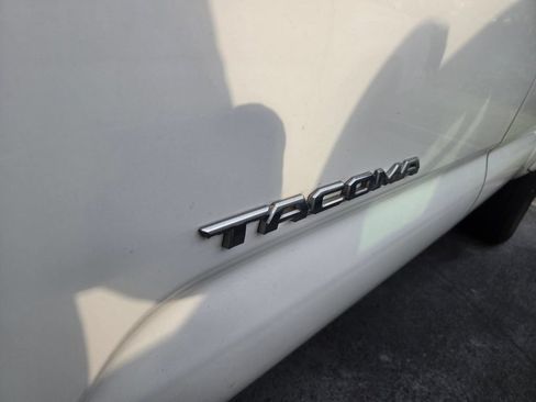 Used 2023 Toyota Tacoma TRD Sport RWD image 5