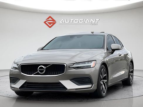 Used 2020 Volvo S60 T5 Momentum FWD image 13