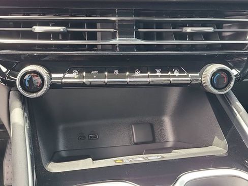 New 2026 Chevrolet Traverse LT image 31