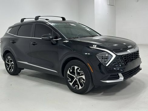 Used 2024 Kia Sportage EX AWD/4WD image 8
