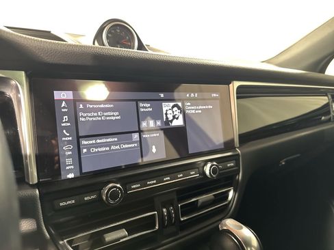 Used 2019 Porsche Macan image 23