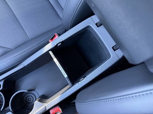 Used 2025 Kia Niro EX image 27