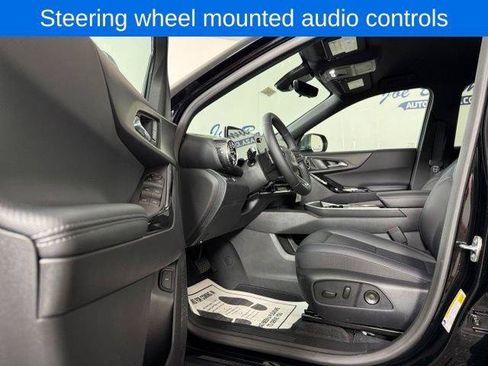 New 2026 Chevrolet Equinox LT w/ Convenience Package II AWD/4WD image 12