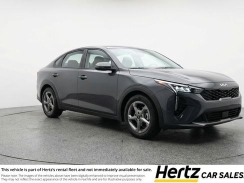 Used 2025 Kia K4 LXS image 1