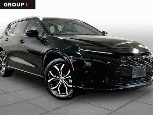 Certified 2025 Toyota Crown Signia AWD/4WD image 3